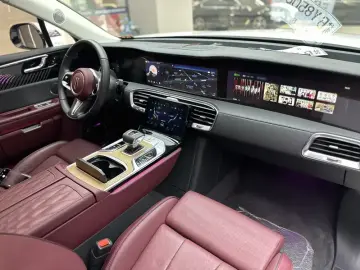 2020 Hongqi E-HS9 с пробегом 60 000 км