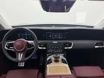 2020 Hongqi E-HS9 с пробегом 10 600 км