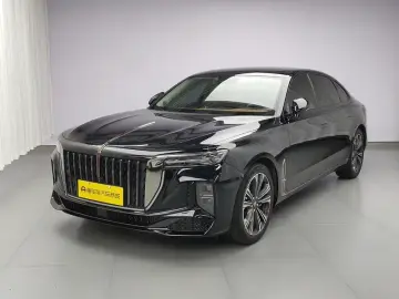2024 Hongqi H9 с пробегом 18 800 км
