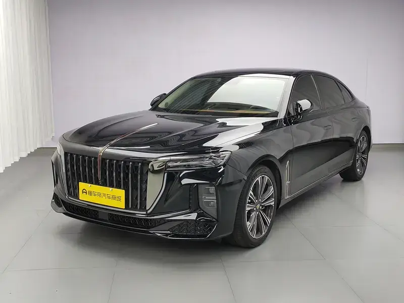 2024 Hongqi H9 с пробегом 18 800 км