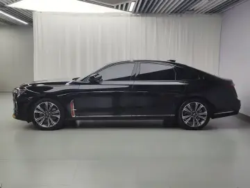 2024 Hongqi H9 с пробегом 18 800 км