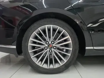 2020 Hongqi H9 с пробегом 81 000 км