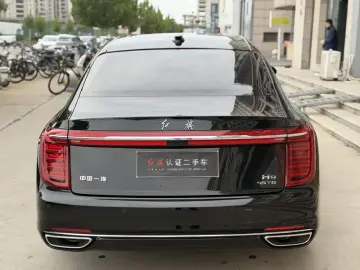 2020 Hongqi H9 с пробегом 25 000 км
