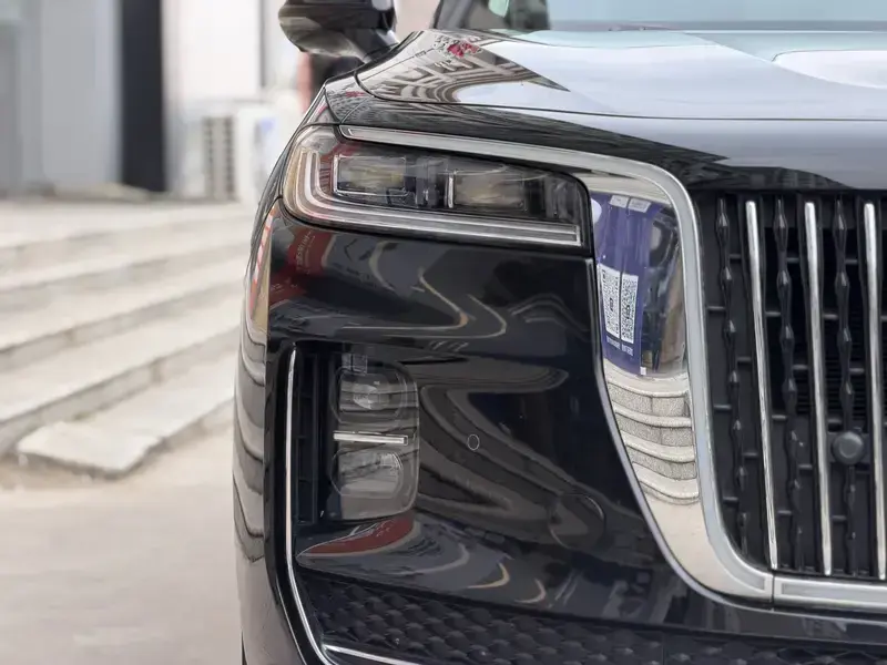 2020 Hongqi H9 с пробегом 25 000 км