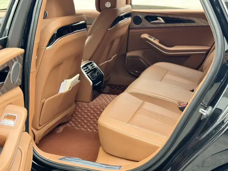 2020 Hongqi H9 с пробегом 91 600 км