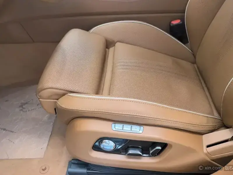 2020 Hongqi H9 с пробегом 53 700 км