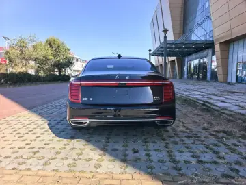 2020 Hongqi H9 с пробегом 53 000 км
