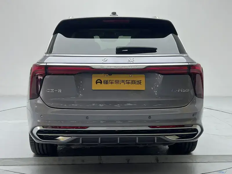 2022 Hongqi E-HS9 с пробегом 22 400 км