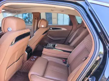 2020 Hongqi H9 с пробегом 53 000 км