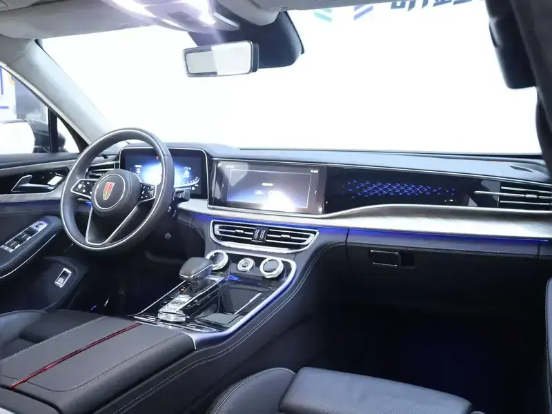 2020 Hongqi H9 с пробегом 37 900 км