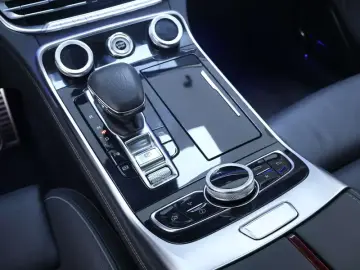 2020 Hongqi H9 с пробегом 37 900 км