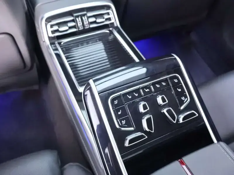 2020 Hongqi H9 с пробегом 37 900 км