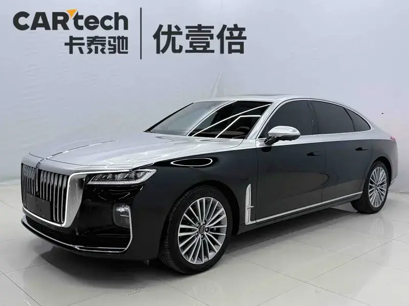 2022 Hongqi H9 с пробегом 14 000 км