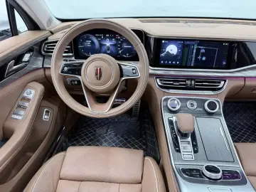 2022 Hongqi H9 с пробегом 14 000 км