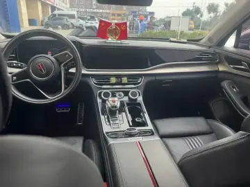 2020 Hongqi H9 с пробегом 85 000 км