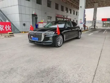 2022 Hongqi H9 с пробегом 50 000 км