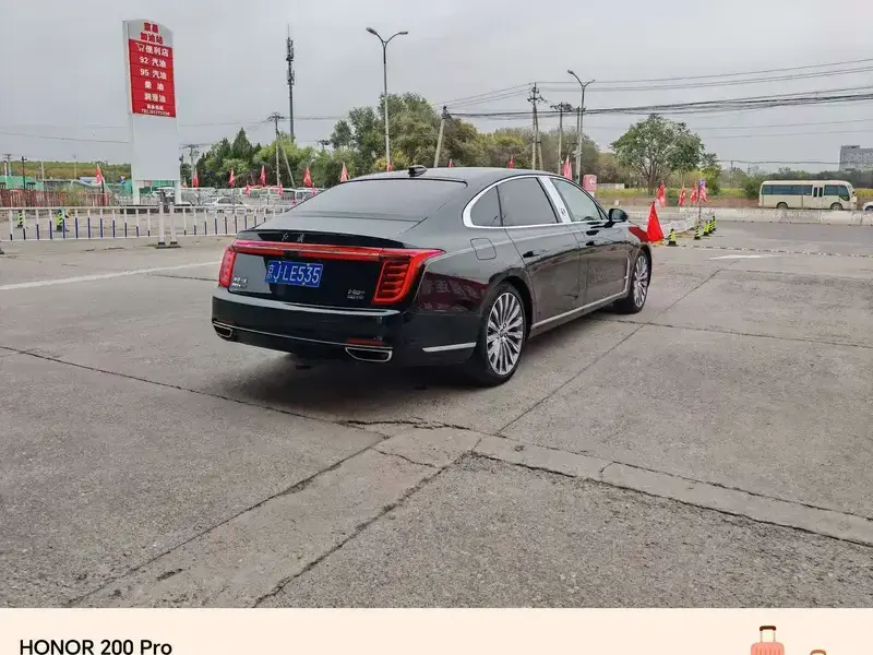 2022 Hongqi H9 с пробегом 50 000 км