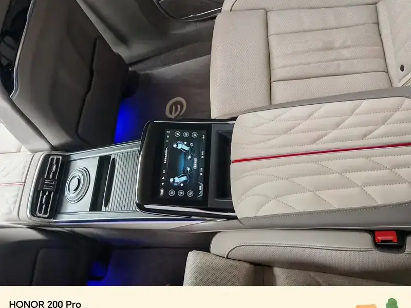 2022 Hongqi H9 с пробегом 50 000 км