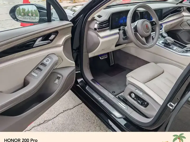 2022 Hongqi H9 с пробегом 50 000 км