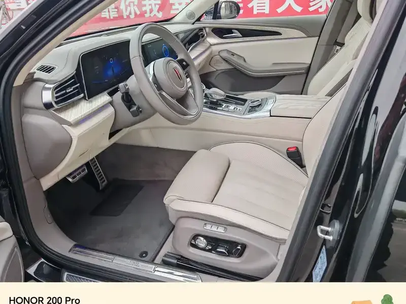 2022 Hongqi H9 с пробегом 50 000 км