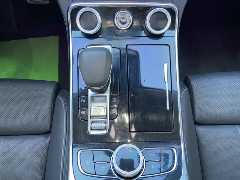 2020 Hongqi H9 с пробегом 60 100 км