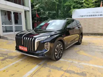 2024 Hongqi HS7 с пробегом 10 000 км