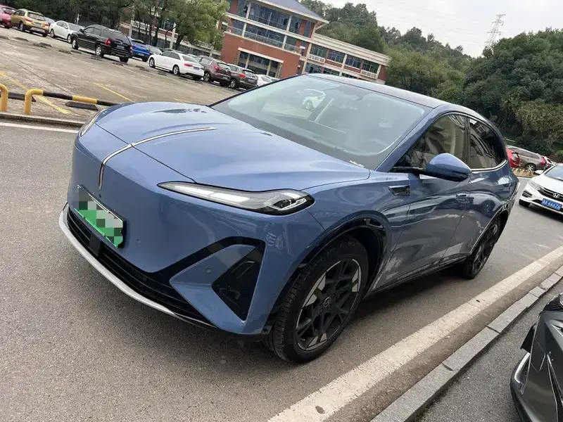 2025 Hongqi Tiangong 06 с пробегом 13 000 км
