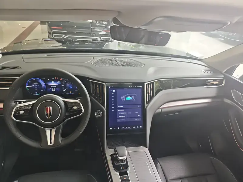 2024 Hongqi HS7 с пробегом 100 км