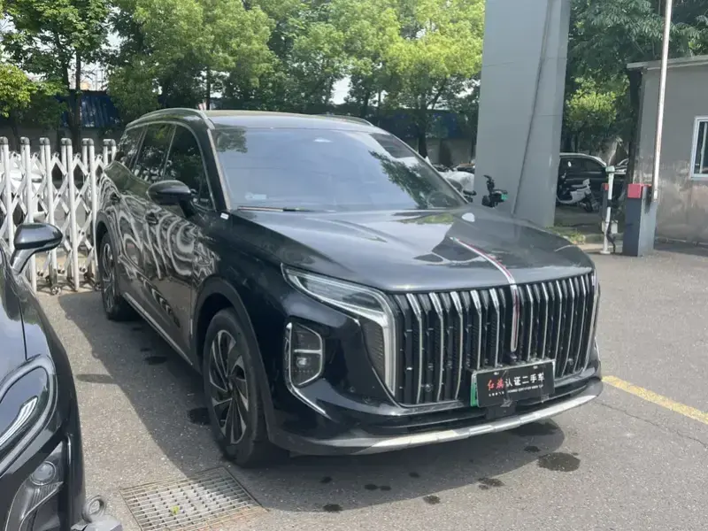 2024 Hongqi HS7 с пробегом 18 800 км