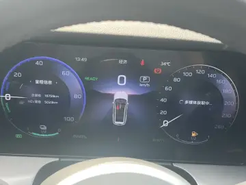 2024 Hongqi HS7 с пробегом 18 800 км