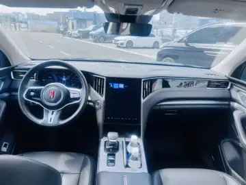 2024 Hongqi HS7 с пробегом 22 800 км