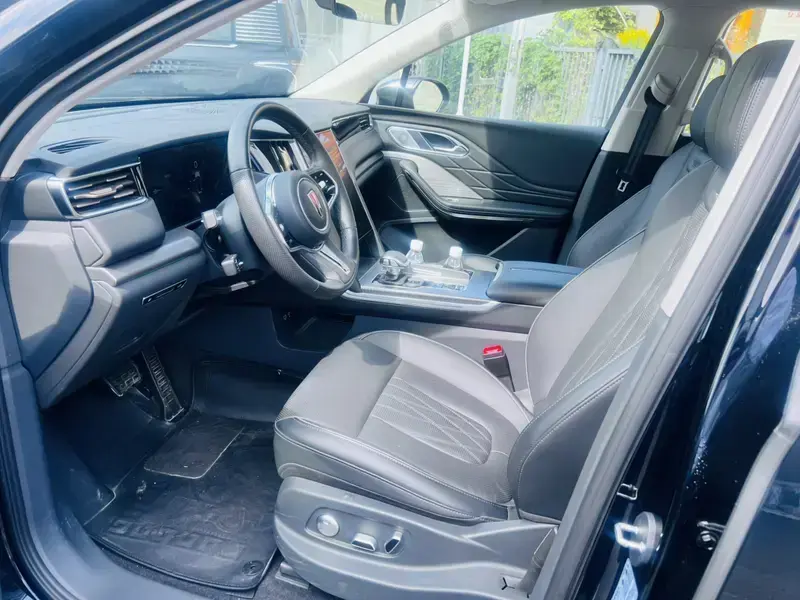 2024 Hongqi HS7 с пробегом 22 800 км