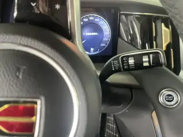 2024 Hongqi HS7 с пробегом 31 500 км