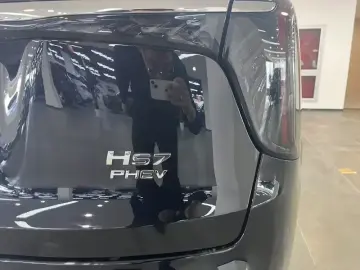 2024 Hongqi HS7 с пробегом 31 500 км