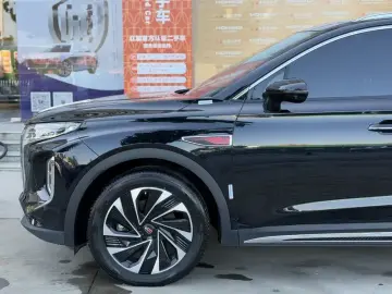 2024 Hongqi HS7 с пробегом 38 000 км