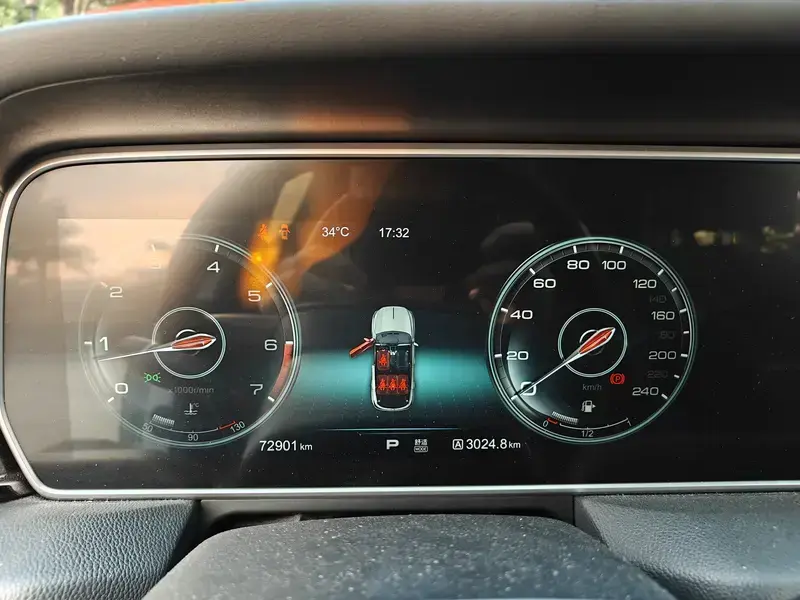 2019 Hongqi HS5 с пробегом 73 000 км