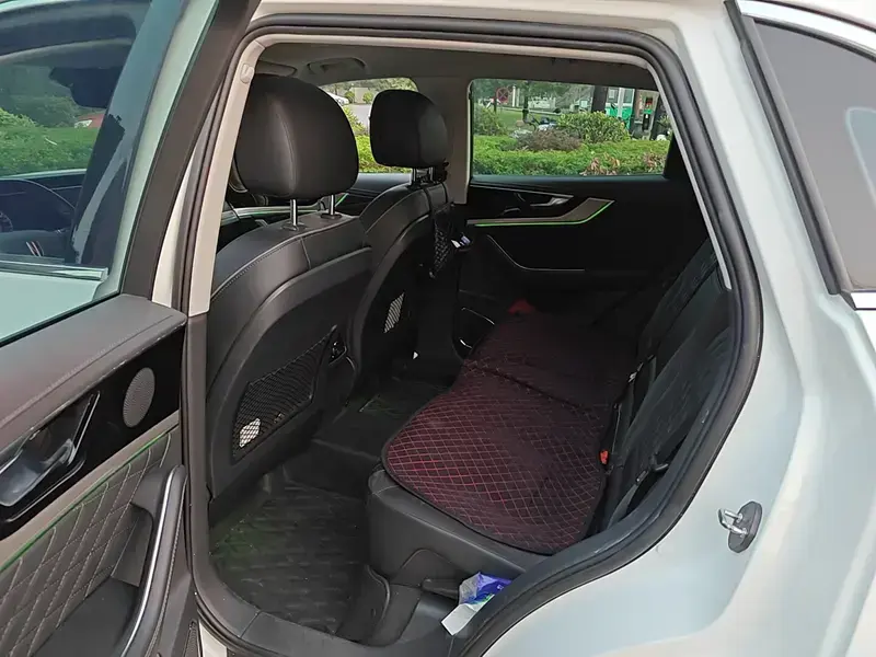 2019 Hongqi HS5 с пробегом 73 000 км