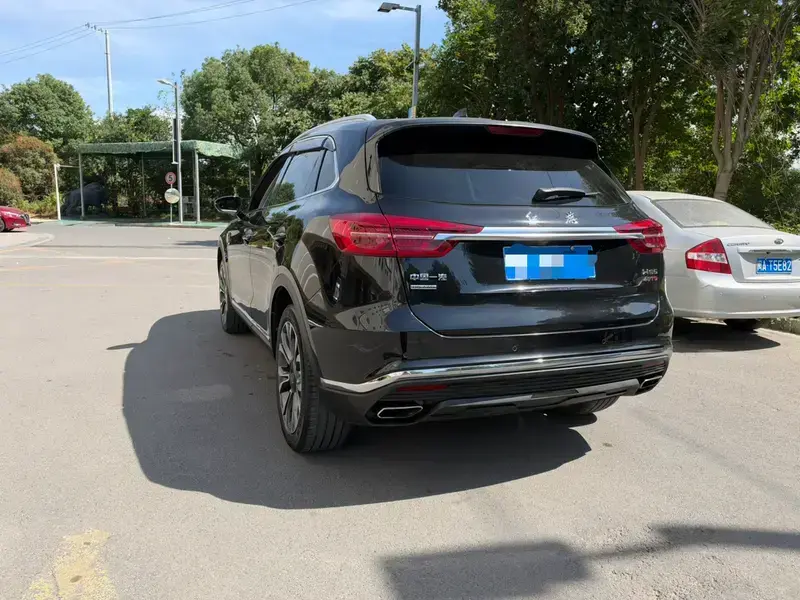 2019 Hongqi HS5 с пробегом 50 000 км