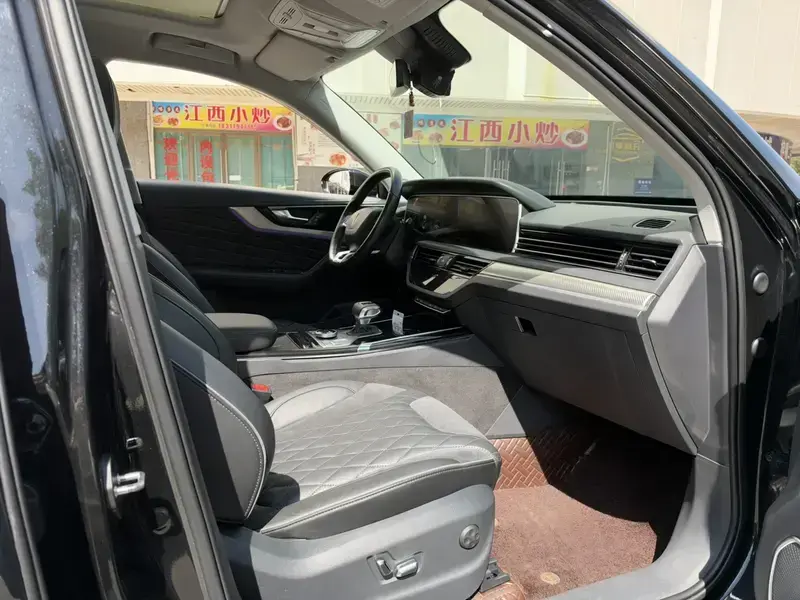 2019 Hongqi HS5 с пробегом 50 000 км