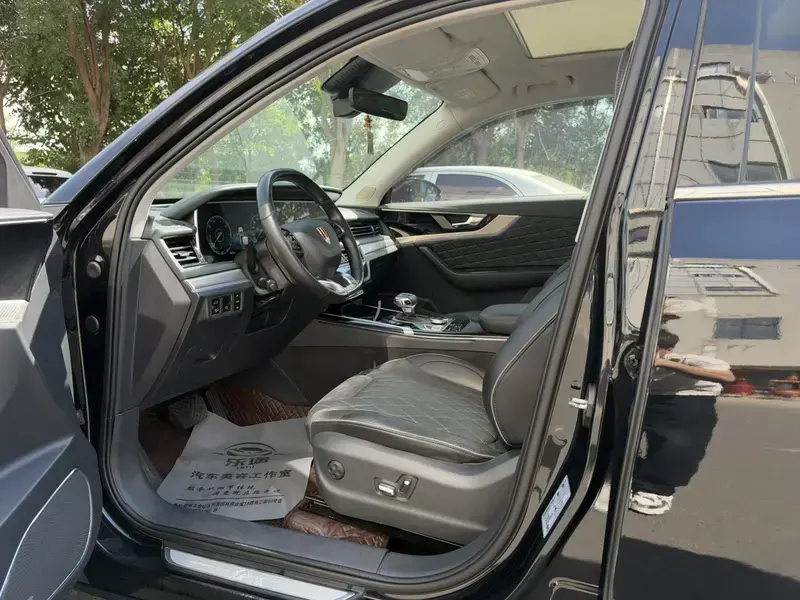 2019 Hongqi HS5 с пробегом 50 000 км
