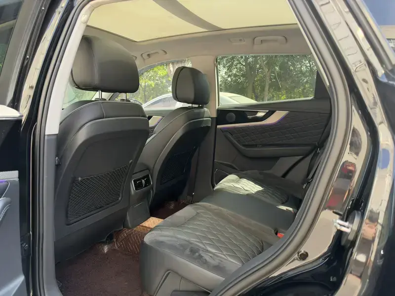 2019 Hongqi HS5 с пробегом 50 000 км