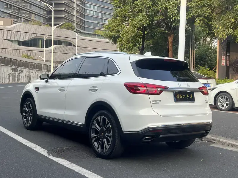 2019 Hongqi HS5 с пробегом 90 000 км