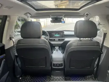 2019 Hongqi HS5 с пробегом 90 000 км