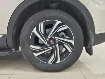 2022 Hongqi HS5 с пробегом 31 100 км