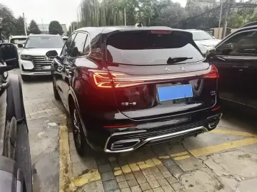 2024 Hongqi HS5 с пробегом 19 000 км