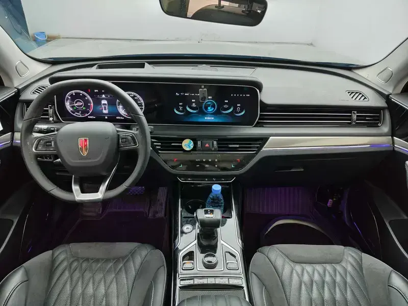 2022 Hongqi HS5 с пробегом 61 400 км