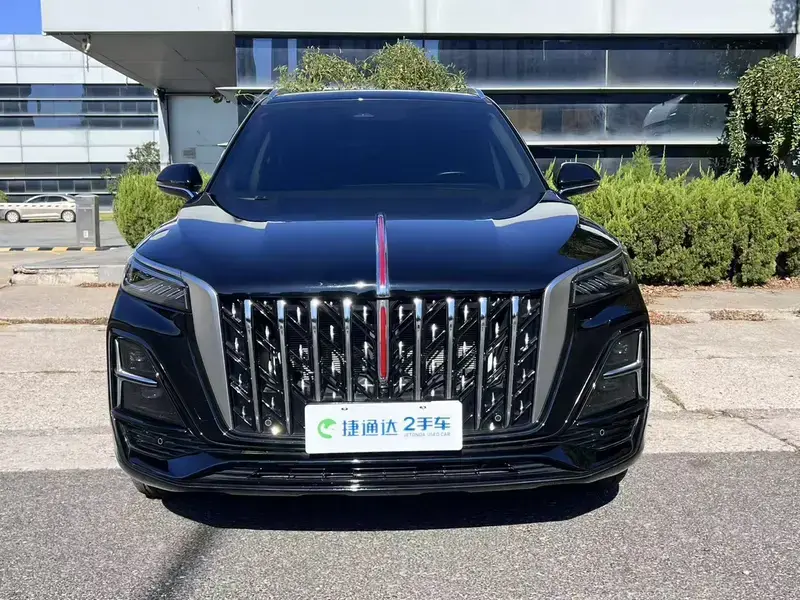 2025 Hongqi HS5 с пробегом 5 900 км
