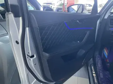 2019 Hongqi HS5 с пробегом 60 300 км