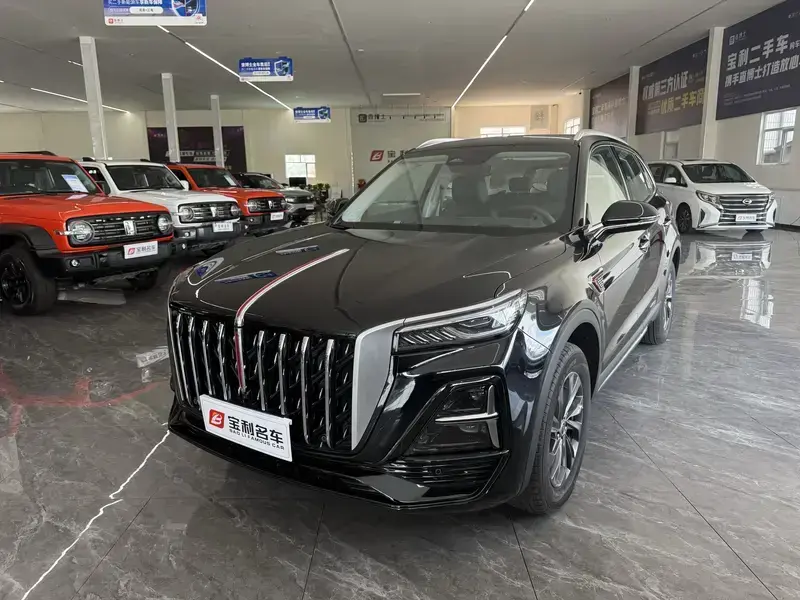 2025 Hongqi HS5 с пробегом 35 000 км