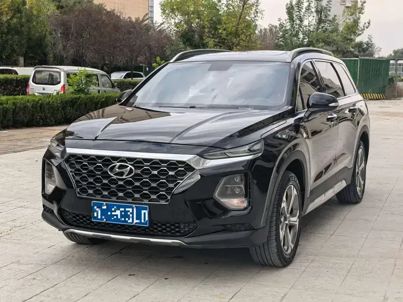 2020 Hyundai Santa Fe с пробегом 70 000 км